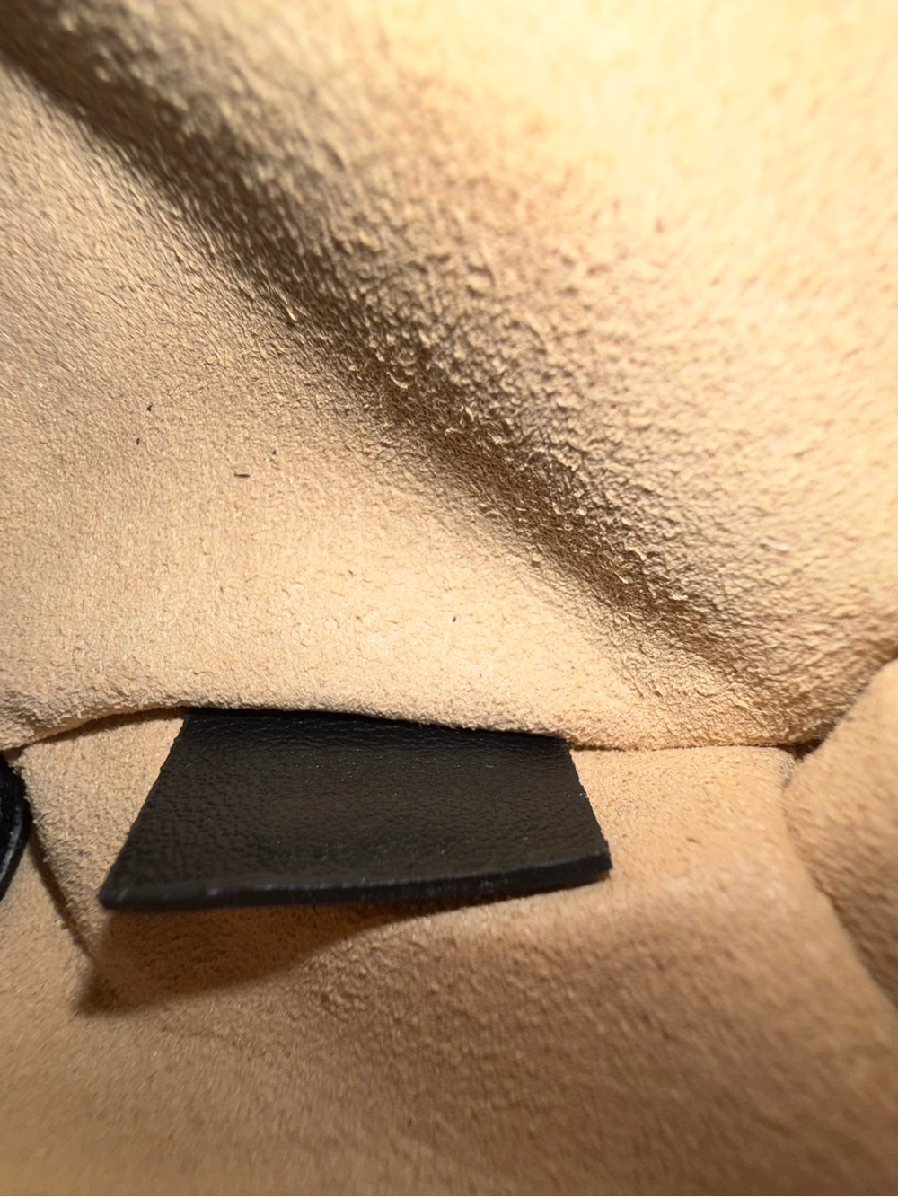 Gucci Black Matelasse Monochromr CG Marmont Belt Bag - Picture 8 of 8